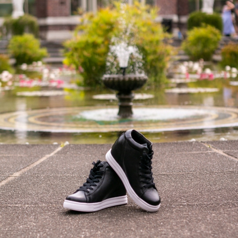 Sneaker top heels white